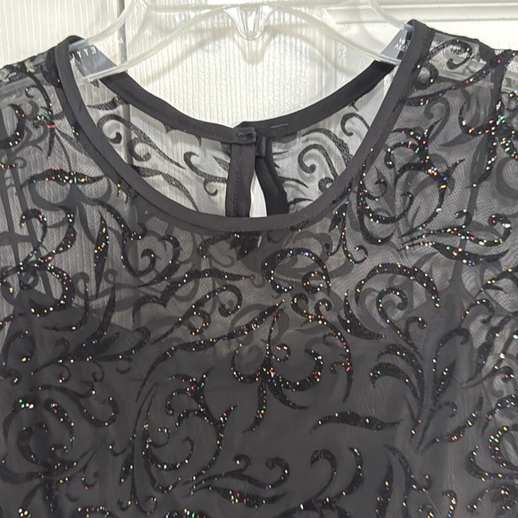 *LIKE NEW* Rich Black Short-Sleeved Shift Dress w/ Glittery Scroll Pattern - L - Picture 3 of 9